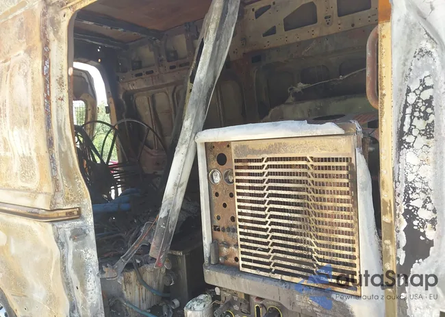 1FTYR2XM5GKA16755: 42788624