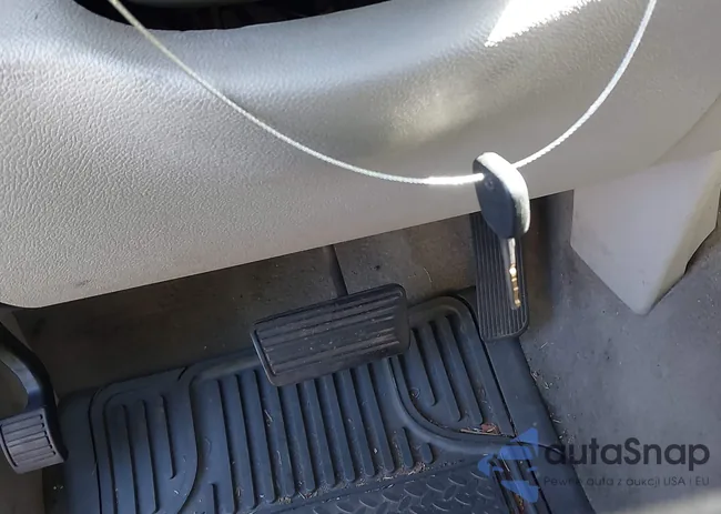 1GNFC13CX9R215589: 42789982