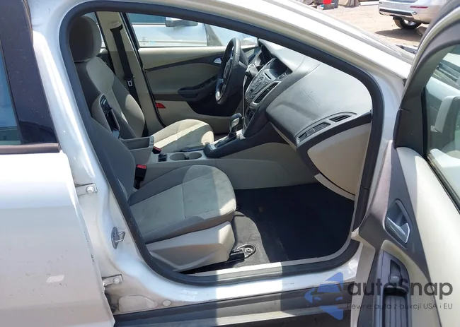 1FADP3F26EL121876: 42790102