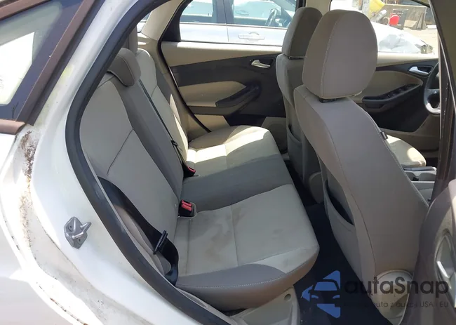 1FADP3F26EL121876: 42790102