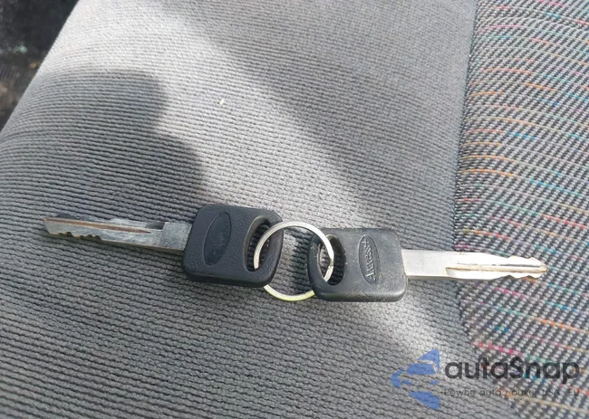 1FTHF26HXVEA03153: 42790117