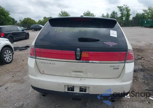 2LMDU88C18BJ13842: 42790122