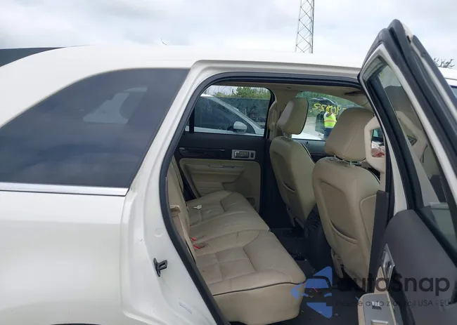 2LMDU88C18BJ13842: 42790122