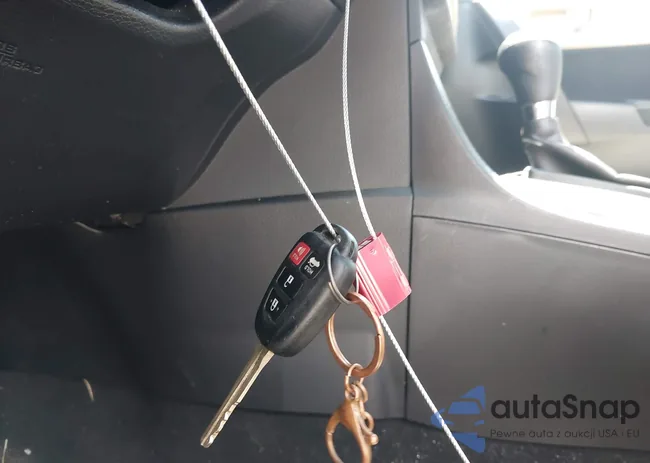 2T1BURHE5FC313139: 42790143