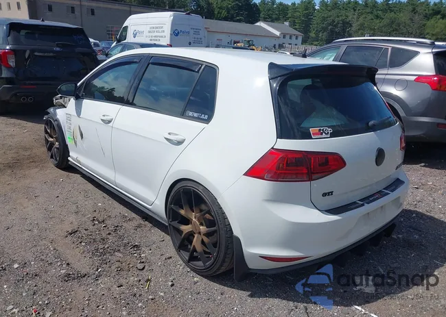 3VW5T7AU0FM098957: 42790147