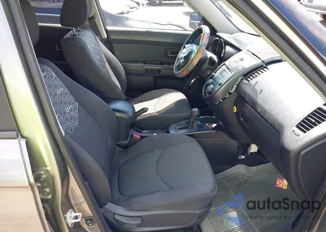 KNDJT2A29B7285718: 42790506