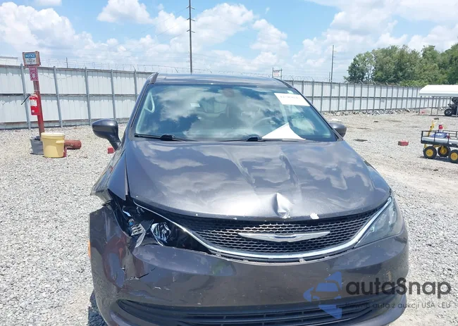 2C4RC1DG2HR704441: 42789643