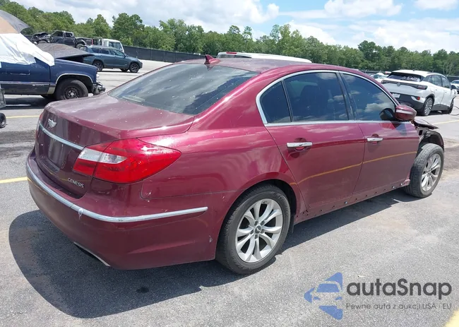 KMHGC4DD8DU237002: 42789718