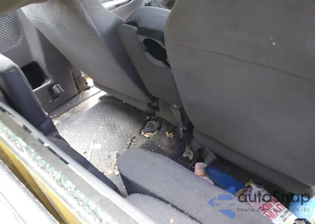 1FTYR44U42PB15319: 42789830