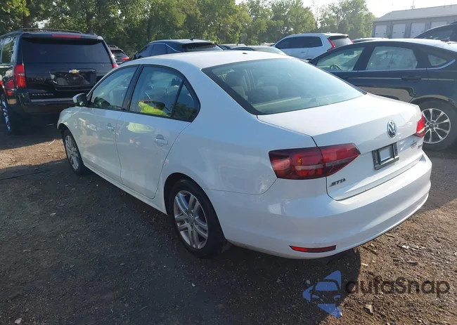 3VW2B7AJ1JM254511: 42791271