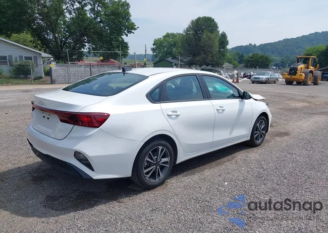 3KPF24AD4RE836086: 42790762