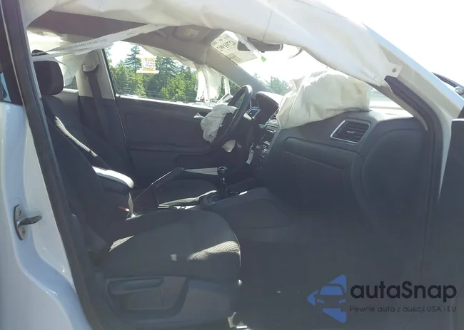 3VW1K7AJ5EM441669: 42791992