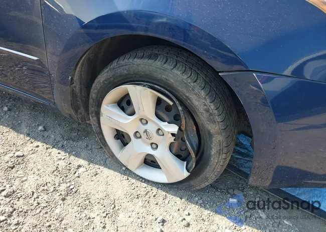 3N1AB61E57L715870: 42792145