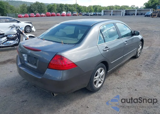 1HGCM56786A145049: 42792171