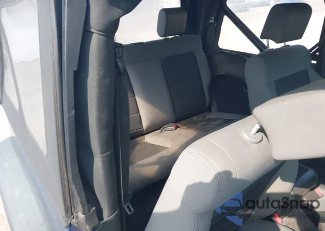 1J4FA24109L727084: 42792207