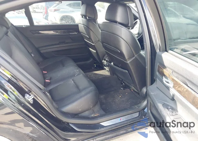 WBAKB4C57CC576203: 42792281