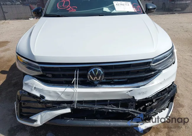 3VVCB7AX9RM112884: 42792311