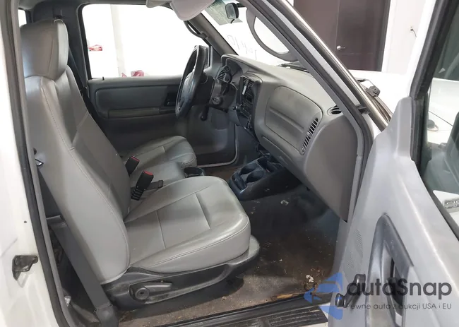 1FTYR10D39PA41440: 42792365