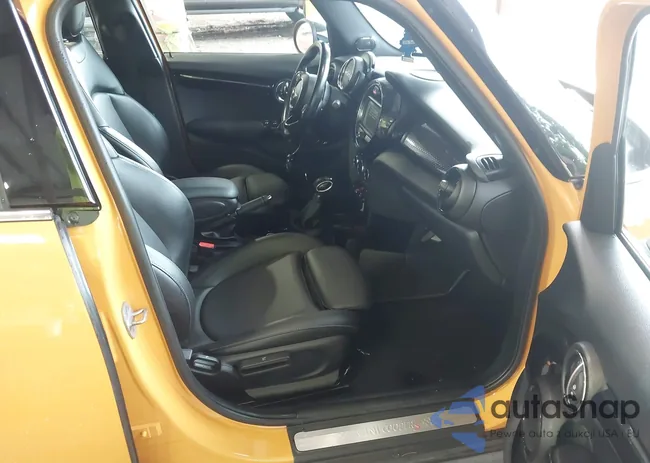 WMWXU3C54J2F51033: 42793377