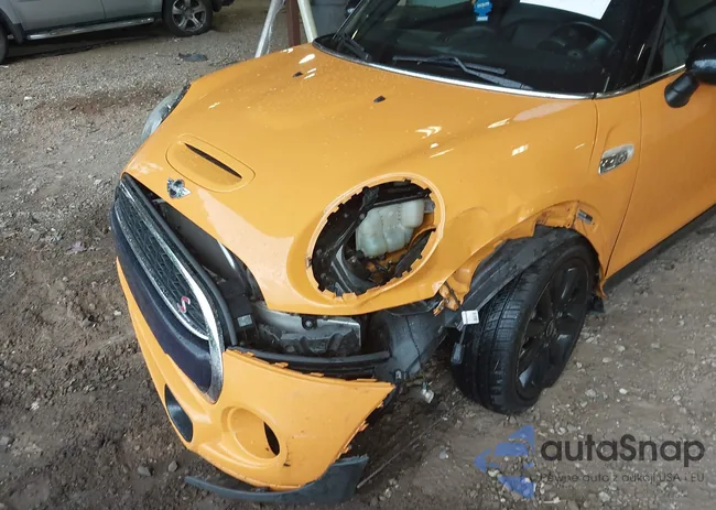 WMWXU3C54J2F51033: 42793377