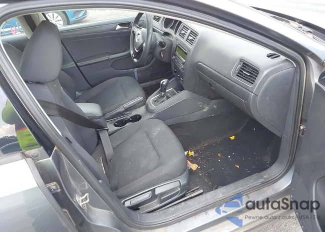 3VW2K7AJ7FM240507: 42792755