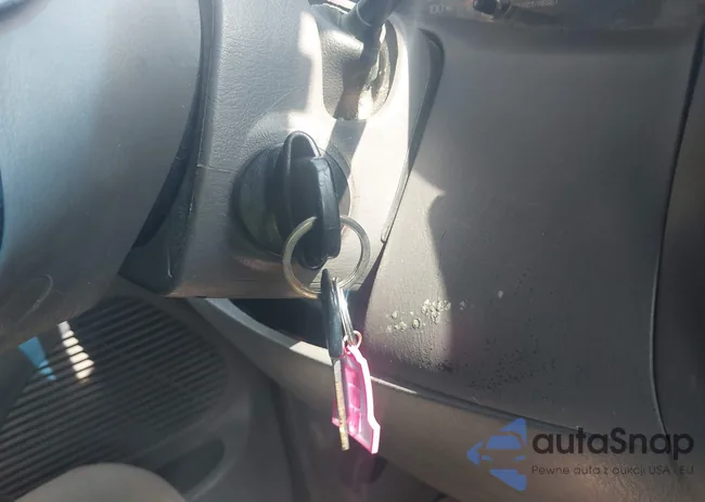 1FTRX18W22NA10472: 42792778