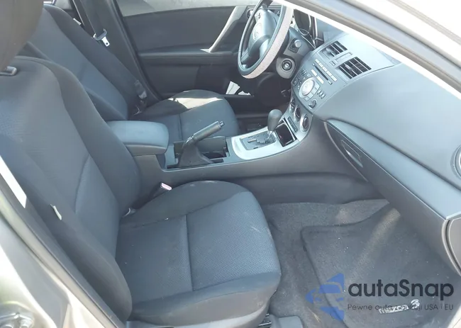 JM1BL1UF2B1378953: 42792952