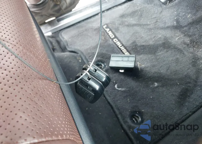 JTMCY7AJ4K4080923: 42794406