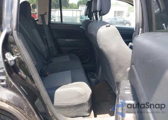 1C4NJCBA3ED882940: 42794447