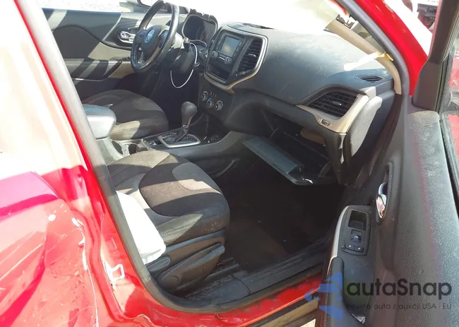 1C4PJLCB4JD621066: 42793854