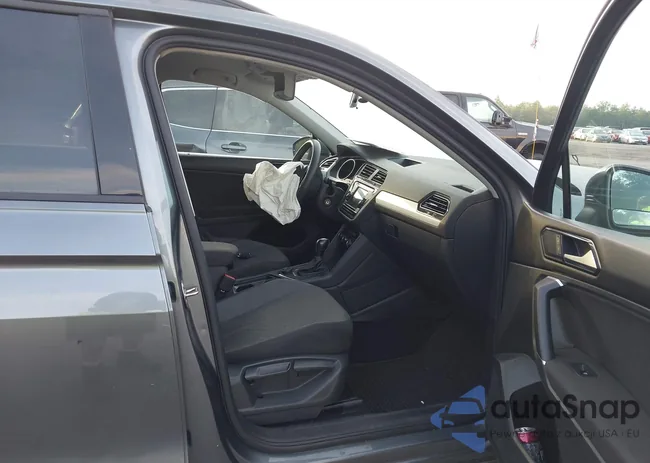 3VV0B7AX3JM105341: 42795072