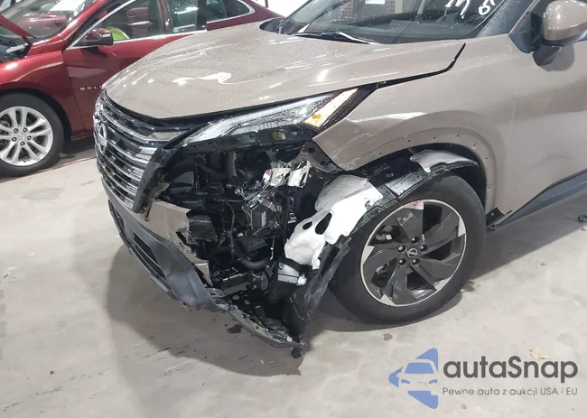 JN8BT3BB8RW290406: 42795274