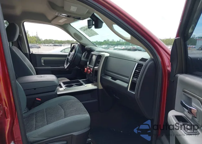 1C6RR6LT5FS582364: 42795302