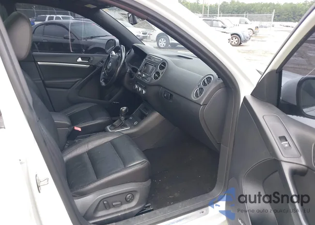 WVGAV3AX3EW103805: 42795389