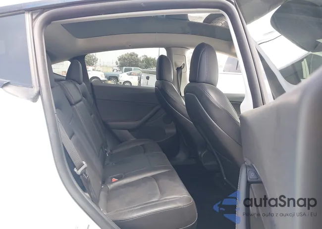 5YJYGDEE4MF245529: 42795489