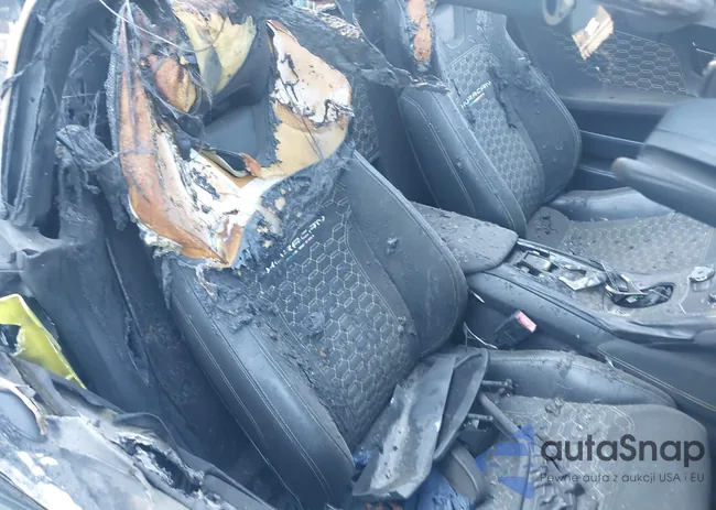 ZHWUR2ZF1HLA05903: 42795514