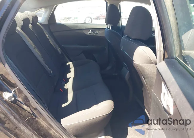 3KPF24AD4ME303731: 42794675