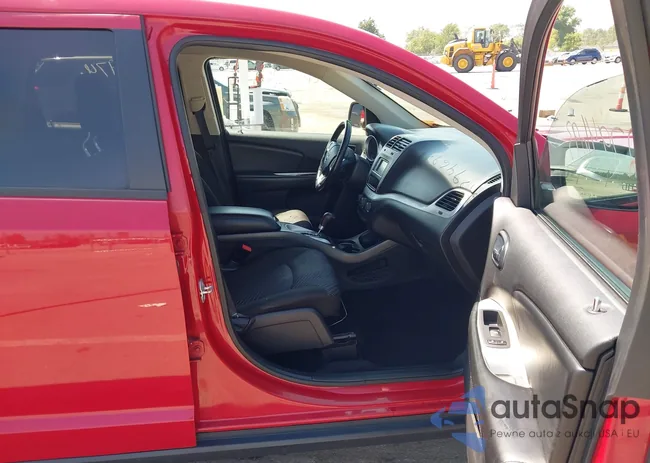 3C4PDCAB5LT271812: 42794693