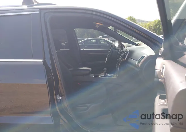 1C4RJFAG8FC226880: 42796294