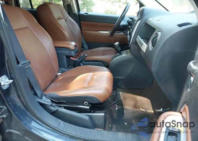 1C4NJCCB8ED794201: 42796463