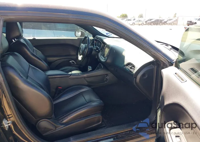 2C3CDZAG0GH353611: 42796511