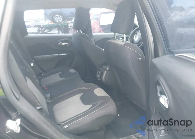 1C4PJLAB5EW104680: 42796525