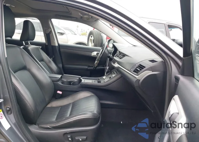 JTHKD5BH6D2147686: 42795582