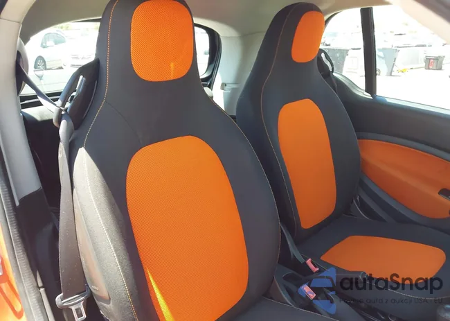 WMEFJ5DA7GK068903: 42795744