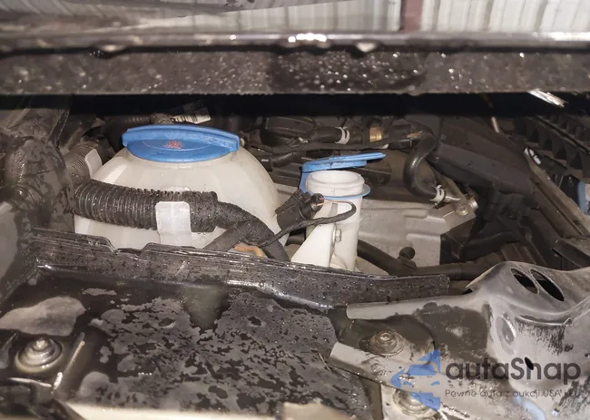 1VWCM7A37HC084991: 42796988