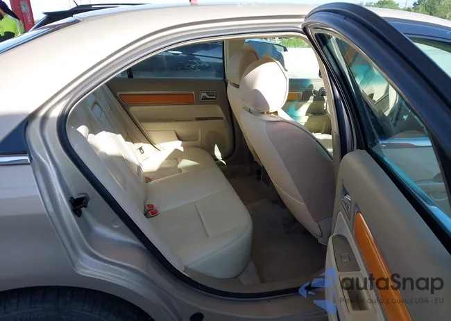 3LNHM26T47R659581: 42797009