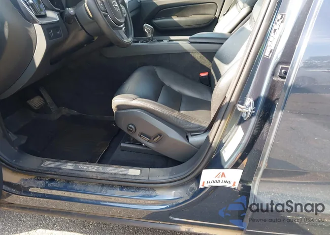 LYVA22RK0KB227628: 42797055