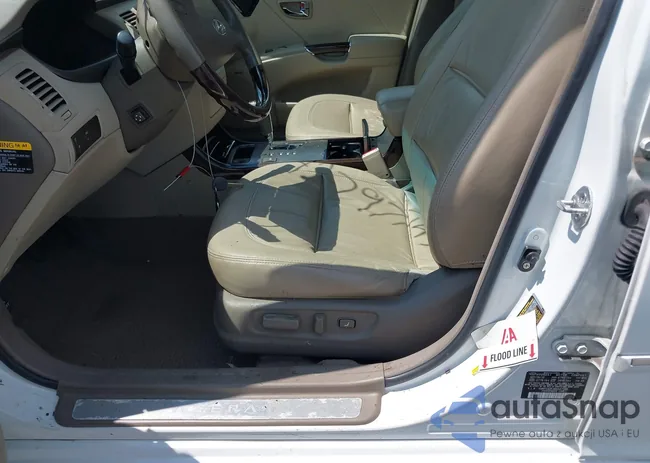 KMHFC4DF3BA547165: 42797141