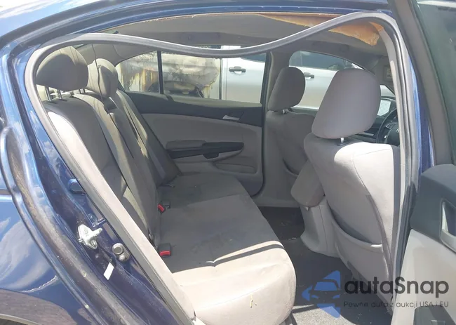 1HGCP2F33BA036902: 42797360