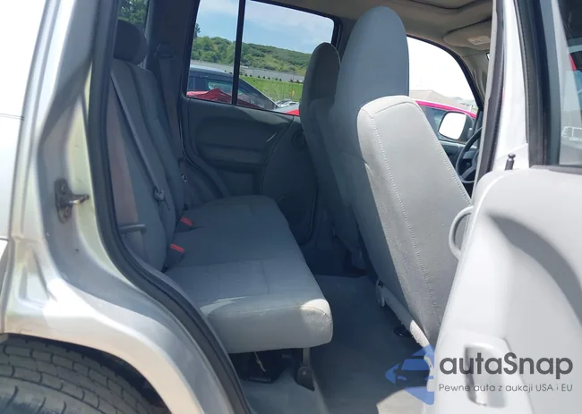 1J4GL48K86W257572: 42797493